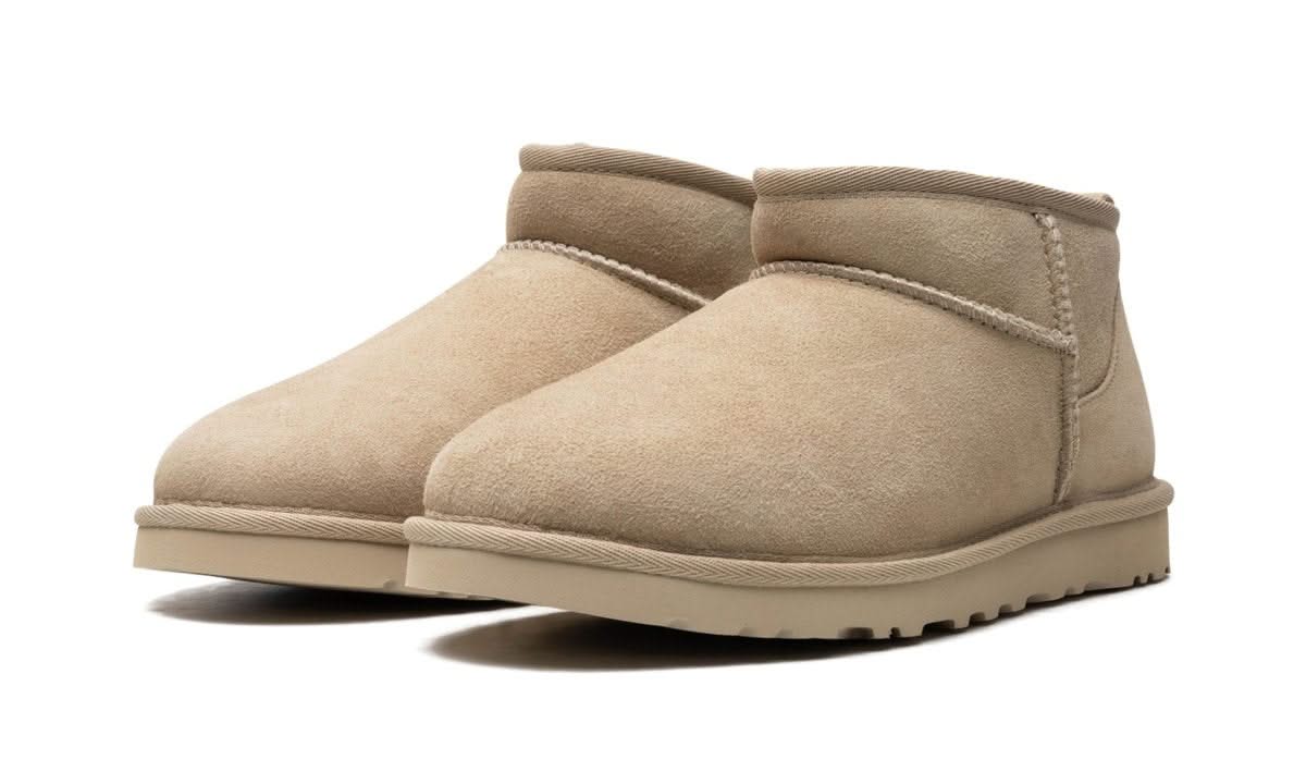 Classic Ultra Mini Boot Mustard Seed - MNR Sneakers
