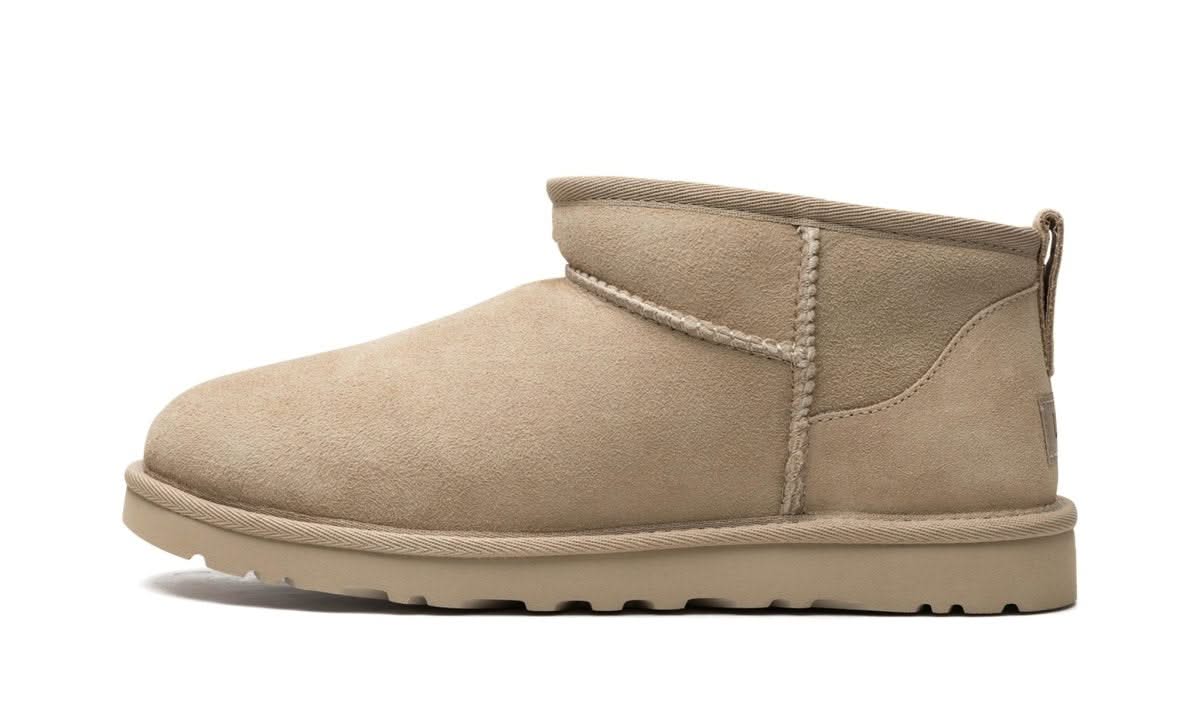 Classic Ultra Mini Boot Mustard Seed - MNR Sneakers
