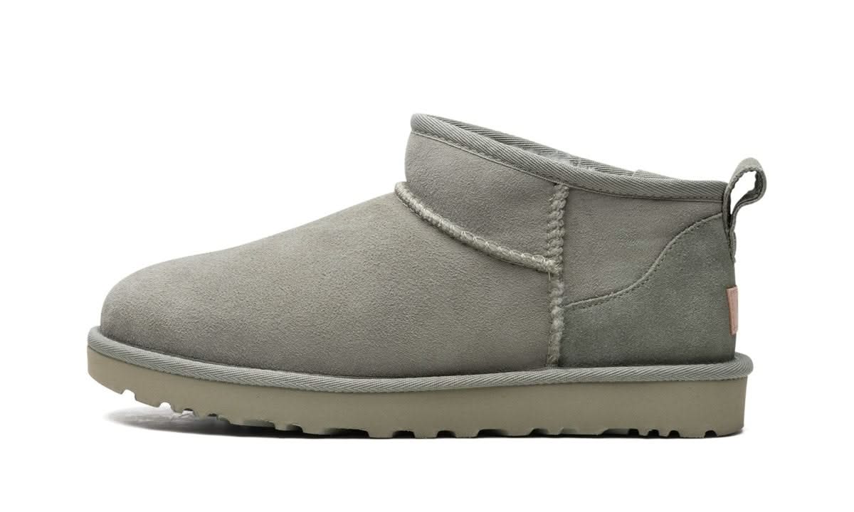 Classic Ultra Mini Boot Shaded Clover - MNR Sneakers