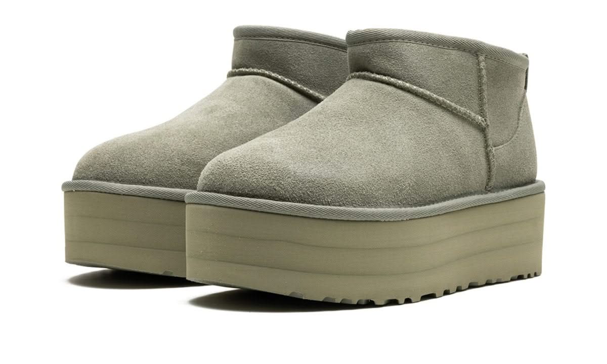 Classic Ultra Mini Platform Boot Shaded Clover - MNR Sneakers