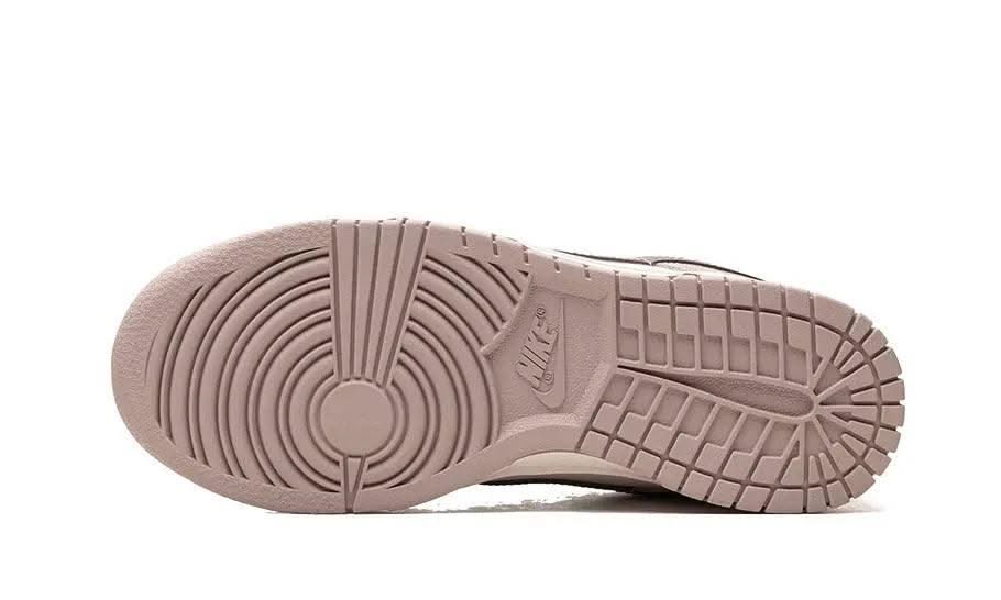 Dunk Low Diffused Taupe - MNR Sneakers