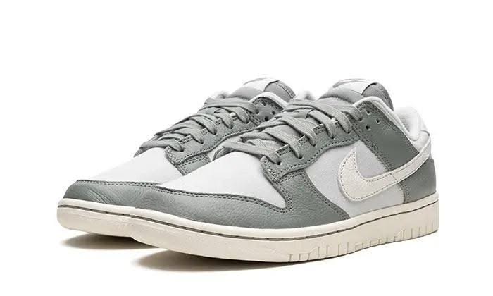 Dunk Low Mica Green - MNR Sneakers