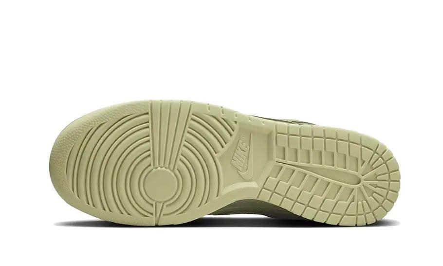 Dunk Low Premium Oil Green - MNR Sneakers