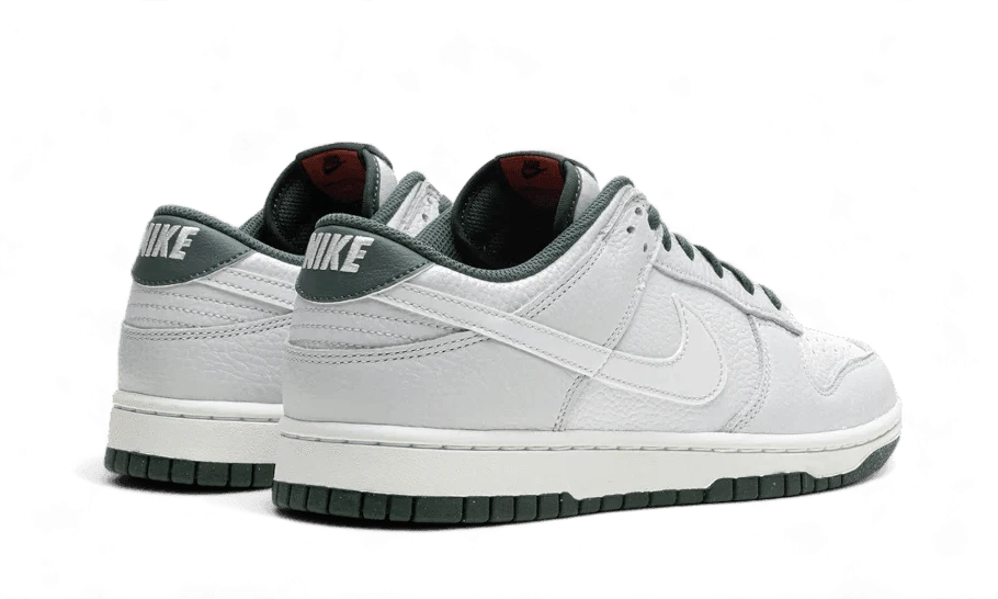 Dunk Low Retro SE Photon Dust Vintage Green - MNR Sneakers