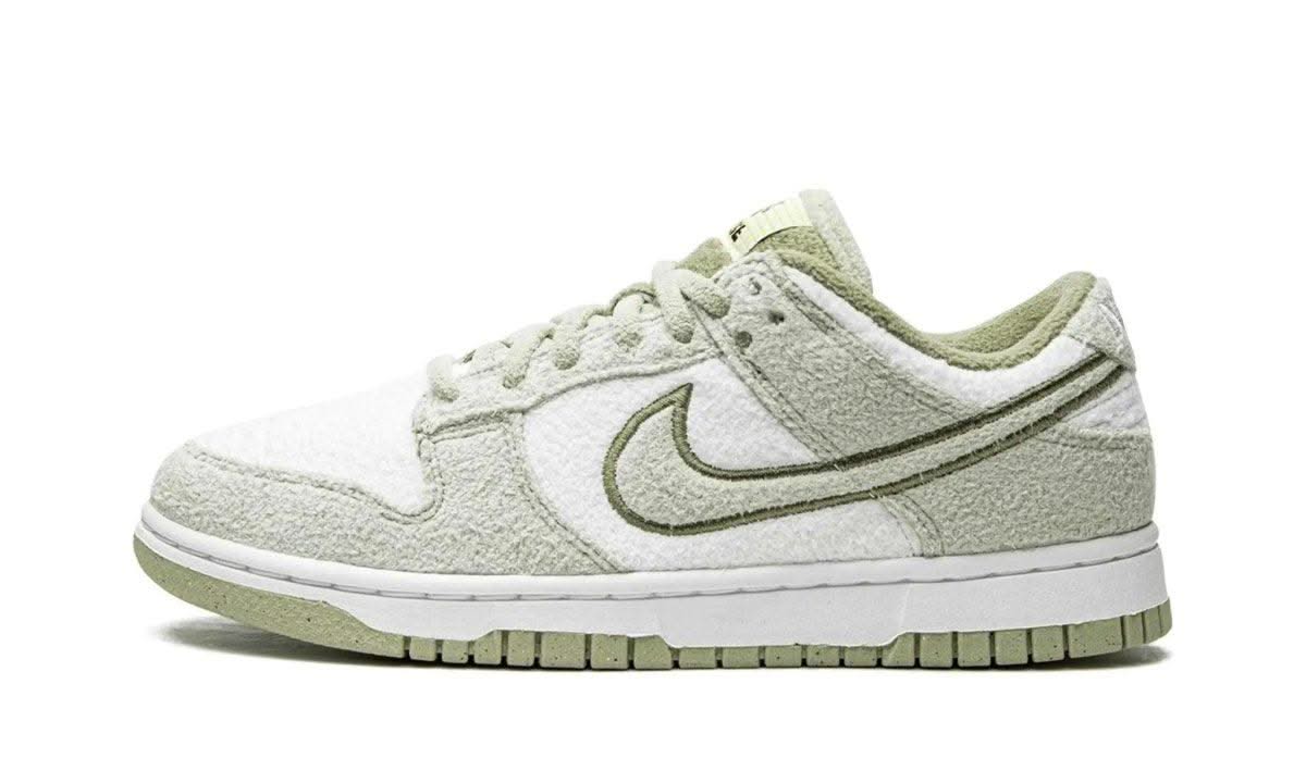 Dunk Low SE Fleece Green - MNR Sneakers
