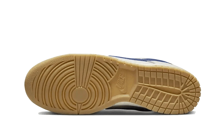Dunk Low SE Sail Dark Marina Blue - MNR Sneakers