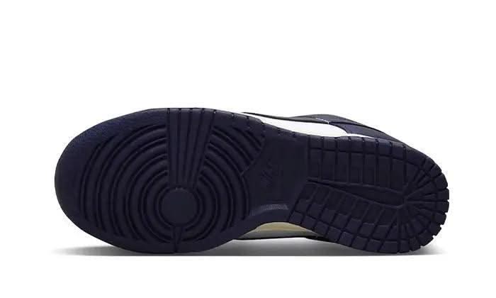 Dunk Low Vintage Navy - MNR Sneakers