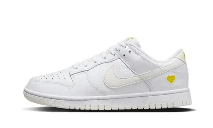 Dunk Low Yellow Heart - MNR Sneakers