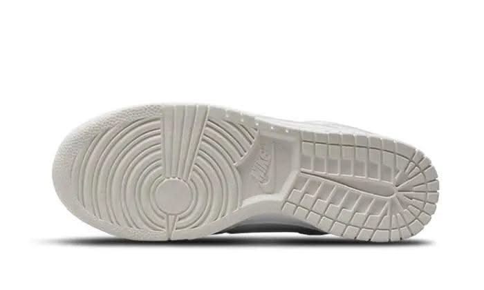 Dunk Low Yellow Heart - MNR Sneakers