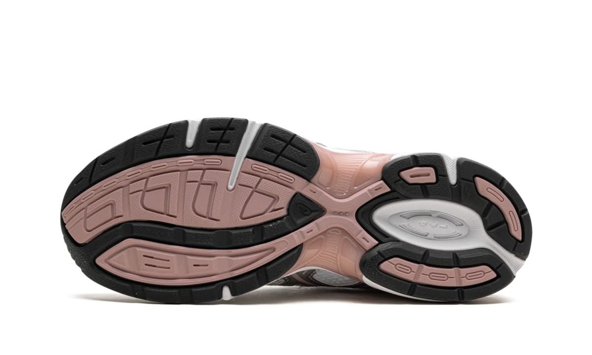 Gel-1130 White Neutral Pink - MNR Sneakers