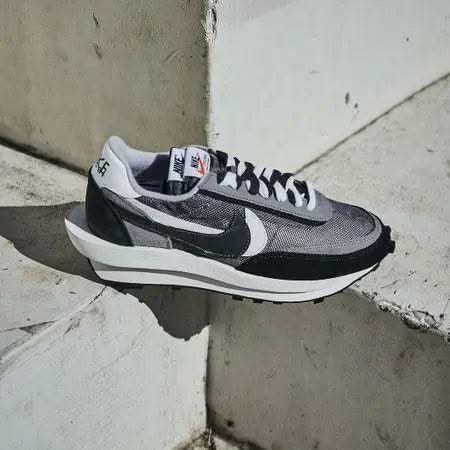 LD Waffle Sacai Black Anthracite - MNR Sneakers