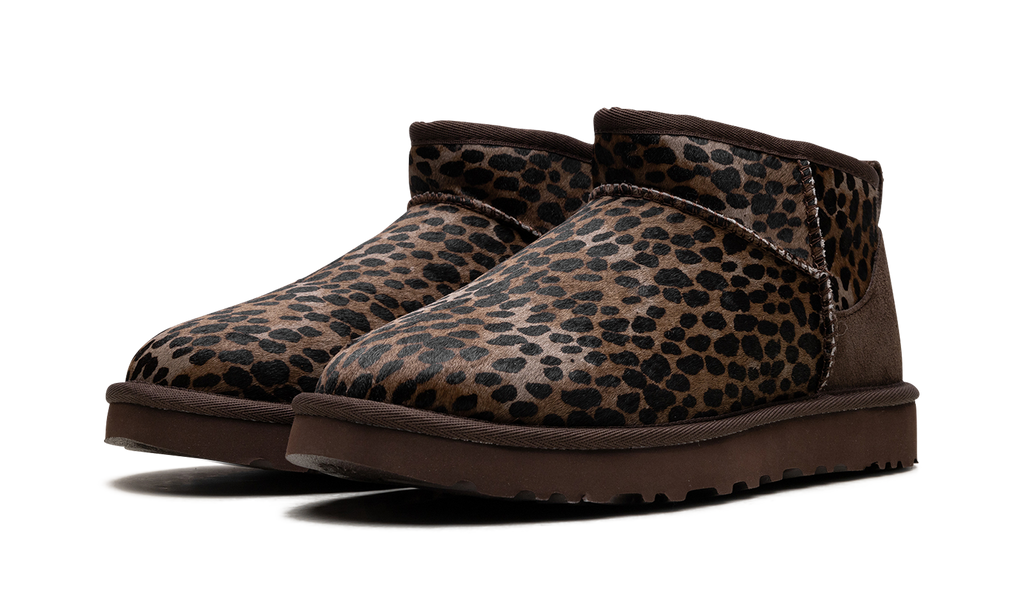 Classic Ultra Mini Caspian Boot Burnt Cedar - 1158328-BCDR