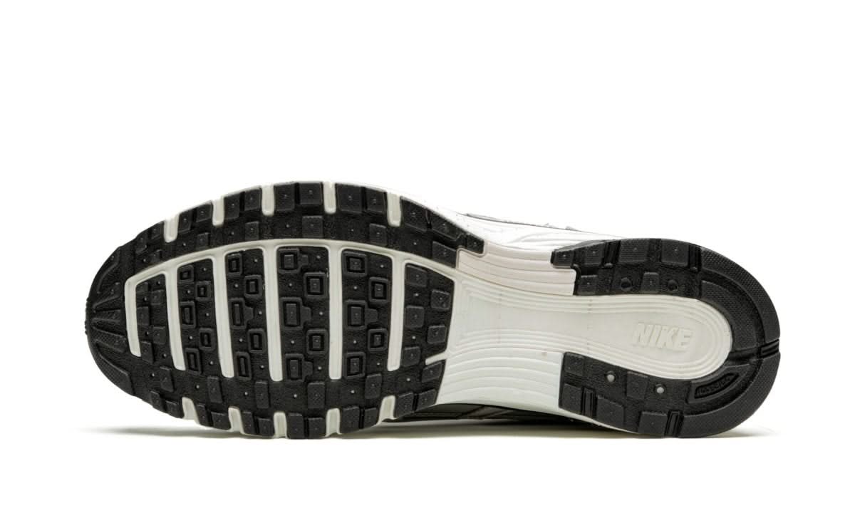 P-6000 Metallic Silver - MNR Sneakers