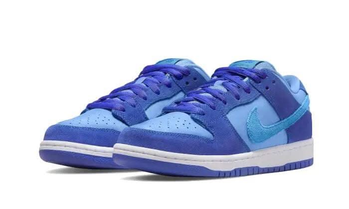 SB Dunk Low Blue Raspberry - MNR Sneakers