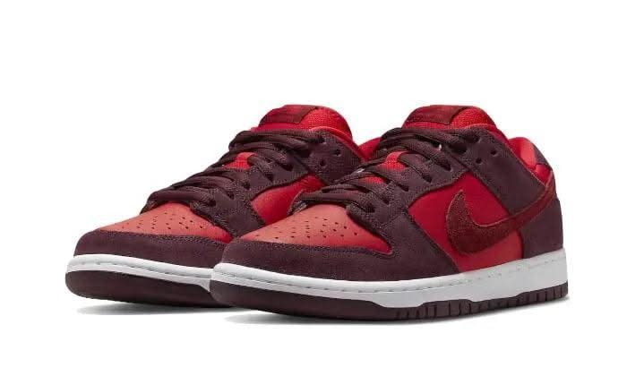 SB Dunk Low Cherry - MNR Sneakers