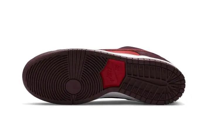 SB Dunk Low Cherry - MNR Sneakers