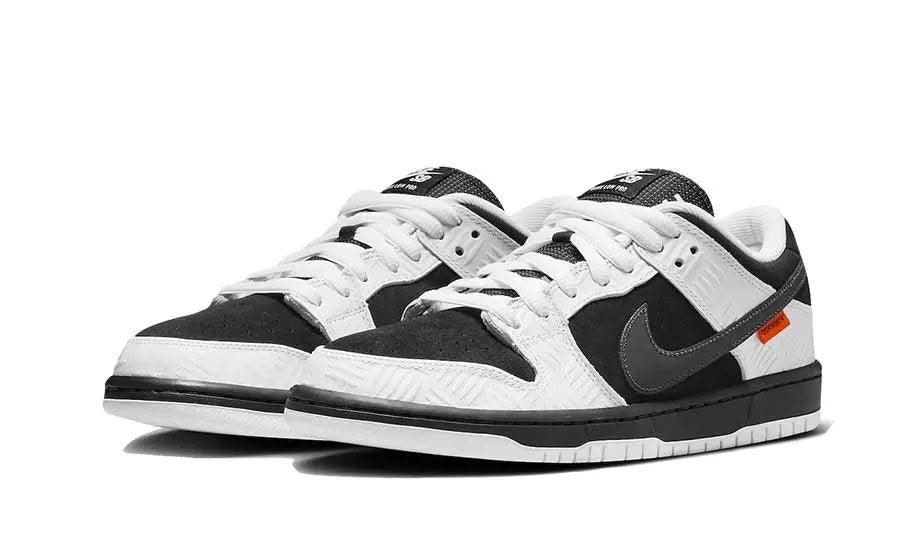 SB Dunk Low TIGHTBOOTH - MNR Sneakers