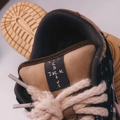 SB Dunk Low Travis Scott - MNR Sneakers