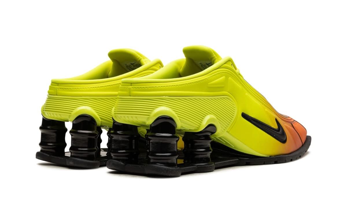Shox MR4 Martine Rose Safety Orange - MNR Sneakers