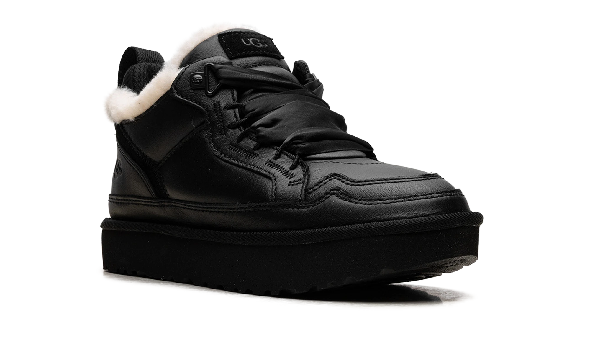 Basket UGG Lowmel Leather Black en cuir noir, disponible en France, Suisse, Belgique et Luxembourg — vue de profil extérieur.