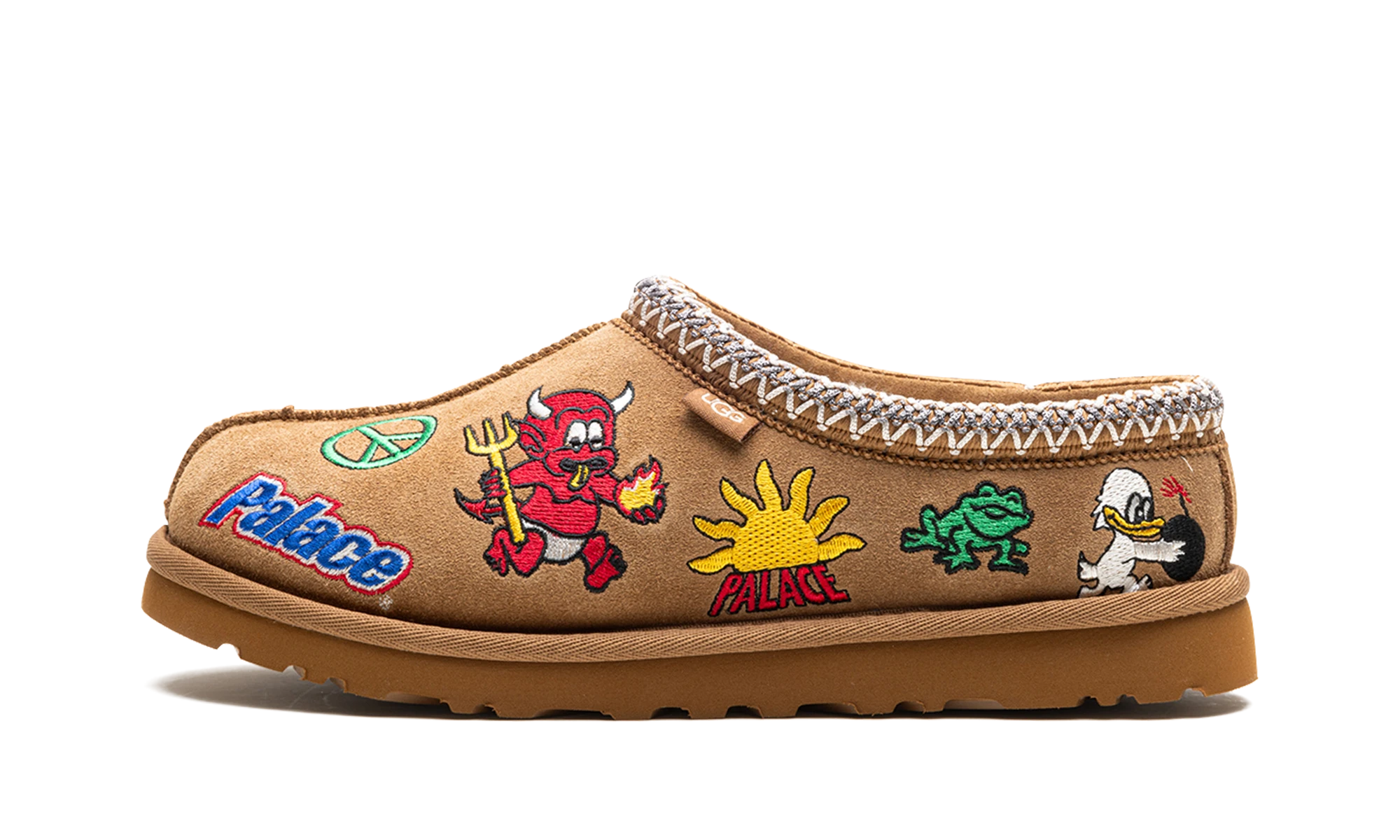 Détail du côté intérieur de la pantoufle UGG Tasman Slipper Palace Chestnut marron.