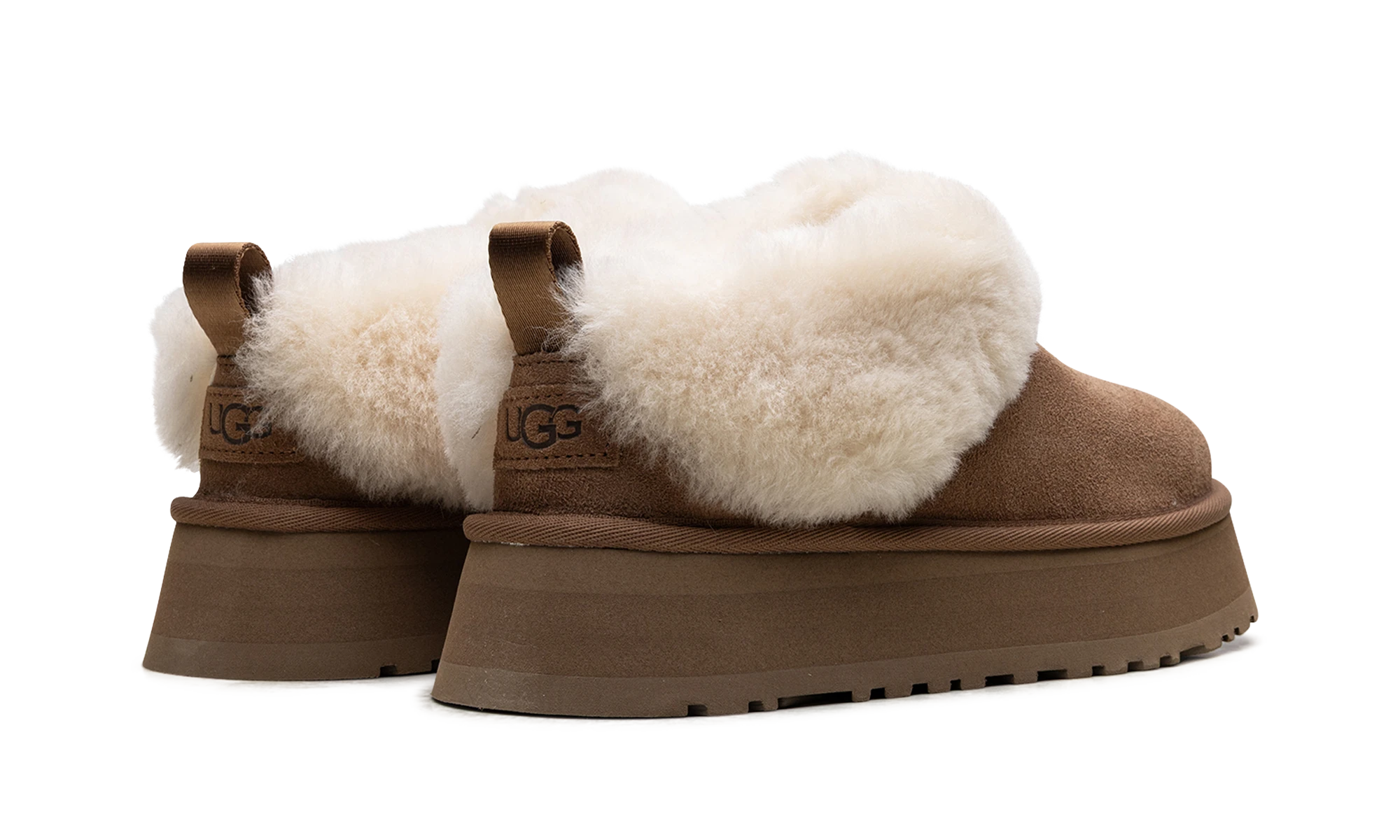 Vue arrière des talons de la UGG Tazzelle Slipper Chestnut.