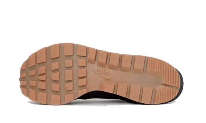 Vaporwaffle Sacai Black Gum - MNR Sneakers