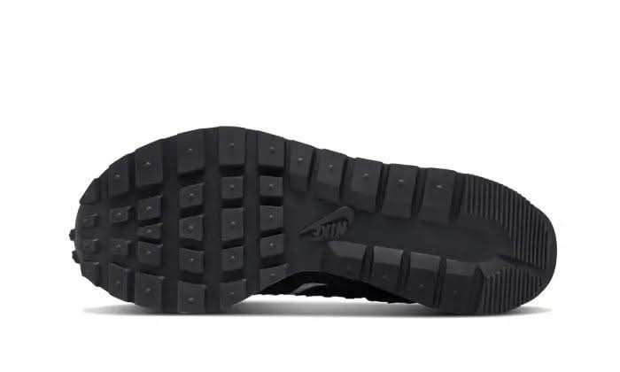 Vaporwaffle Sacai Jean Paul Gaultier Black White - MNR Sneakers