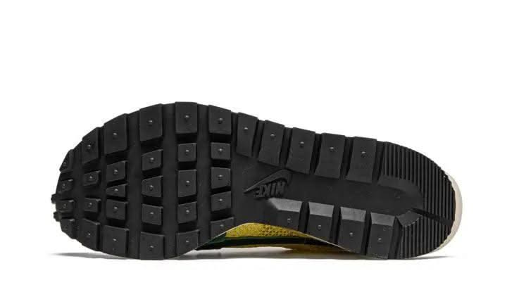 Vaporwaffle Sacai Tour Yellow Stadium Green - MNR Sneakers