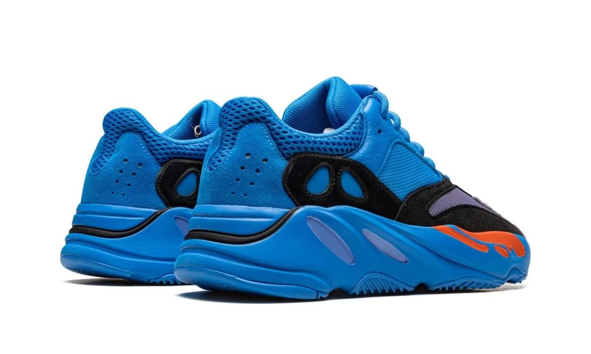 Yeezy 700 Hi-Res Blue - MNR Sneakers