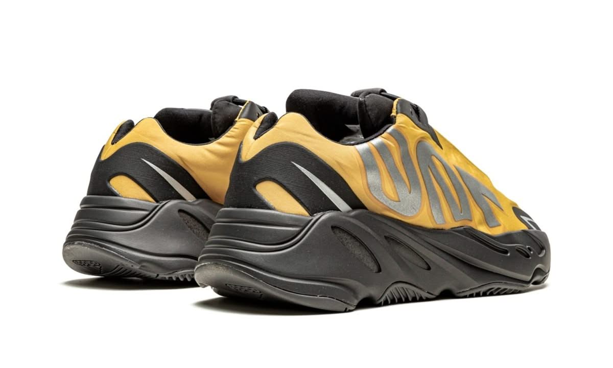 Yeezy 700 MNVN Honey Flux - MNR Sneakers