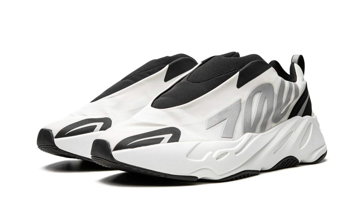 Yeezy 700 MNVN Laceless Analog - MNR Sneakers
