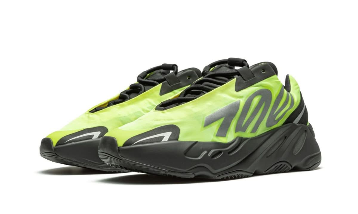 Yeezy 700 MNVN Phosphor - MNR Sneakers