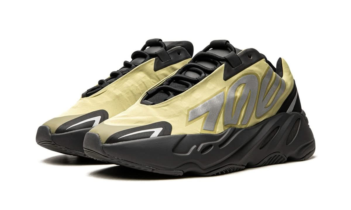 Yeezy 700 MNVN Resin - MNR Sneakers