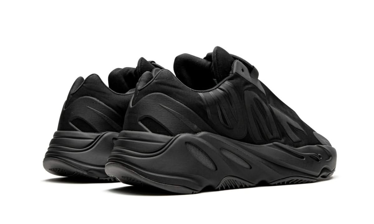 Yeezy 700 MNVN Triple Black - MNR Sneakers