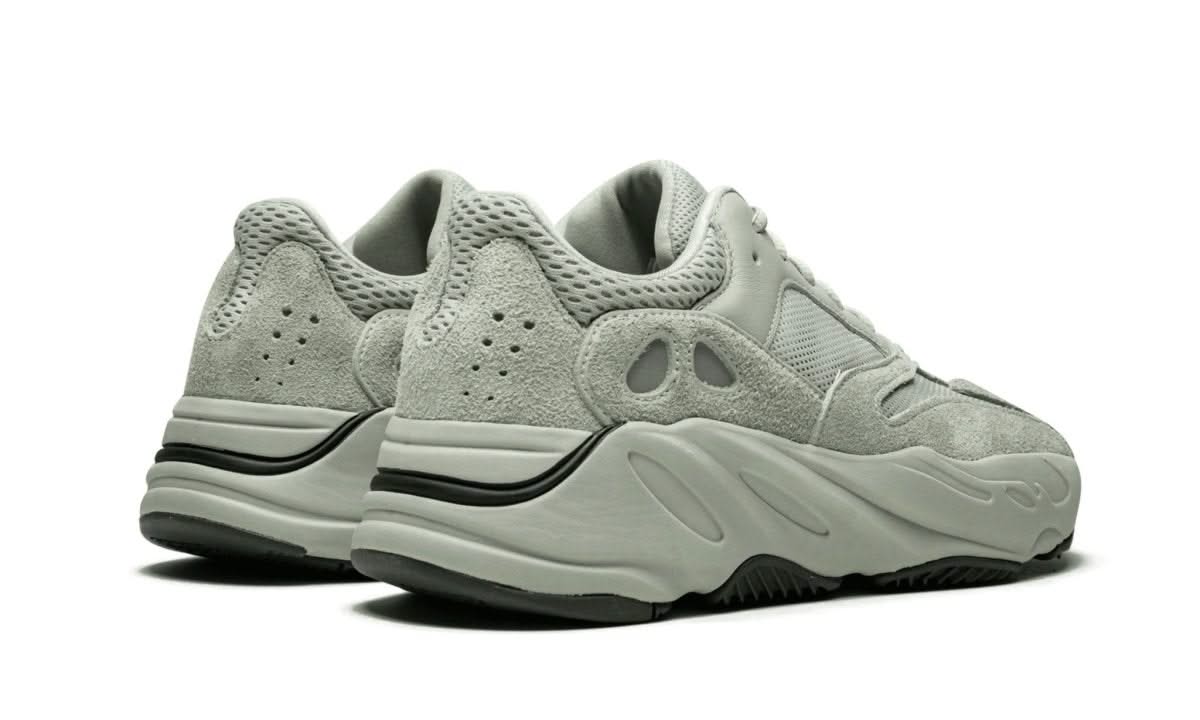 Yeezy 700 Salt - MNR Sneakers