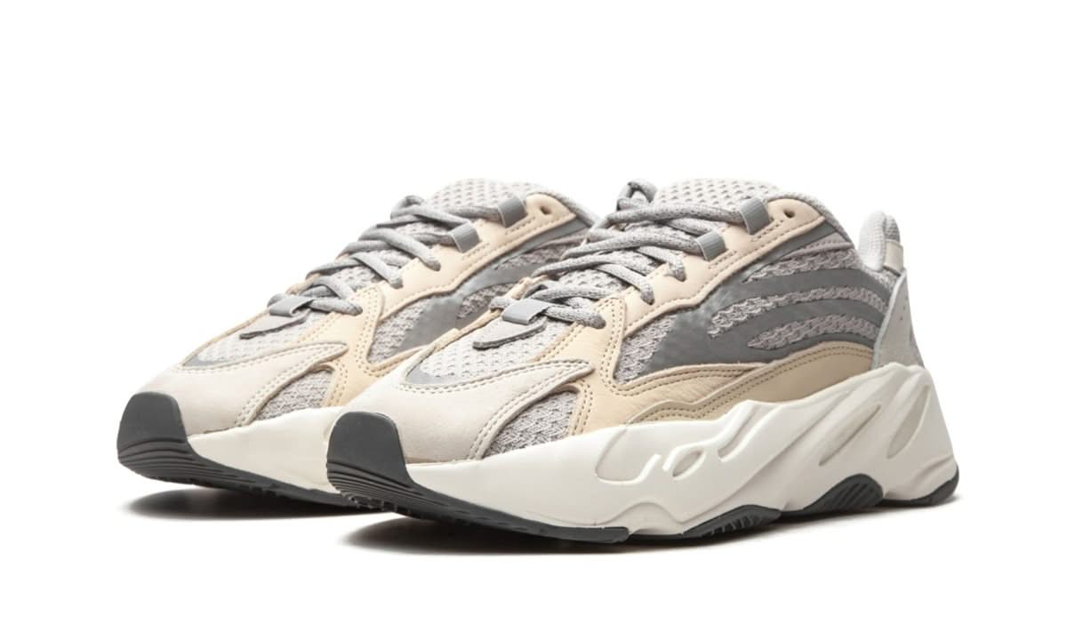 Yeezy 700 V2 Cream - MNR Sneakers