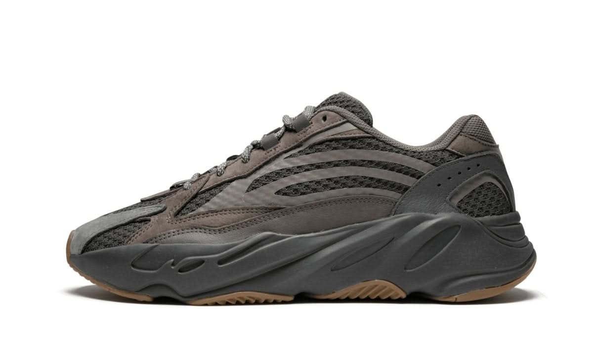 Yeezy 700 V2 Geode - MNR Sneakers