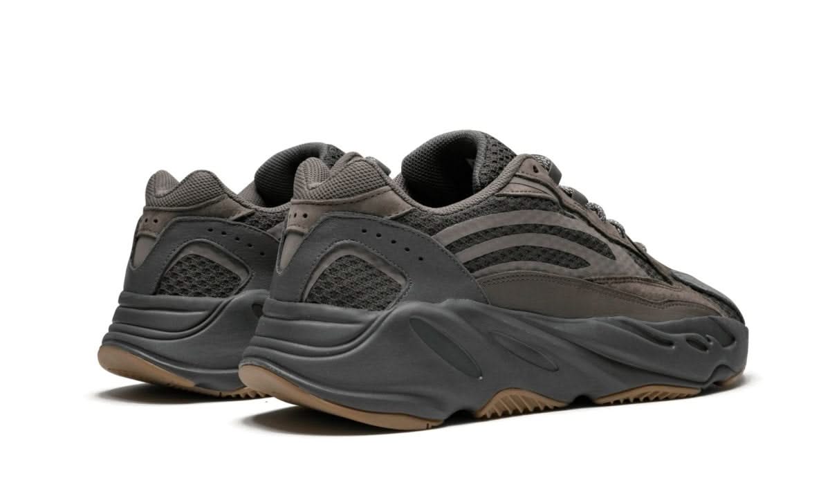 Yeezy 700 V2 Geode - MNR Sneakers