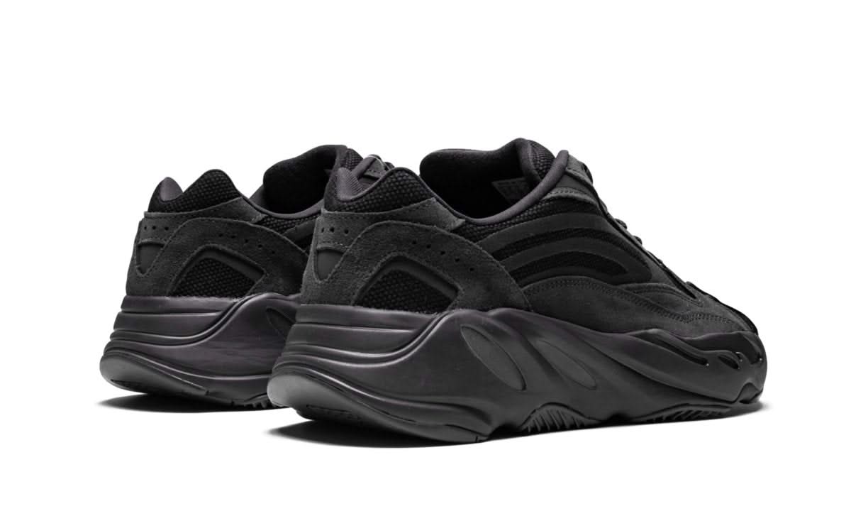 Yeezy 700 V2 Vanta - MNR Sneakers
