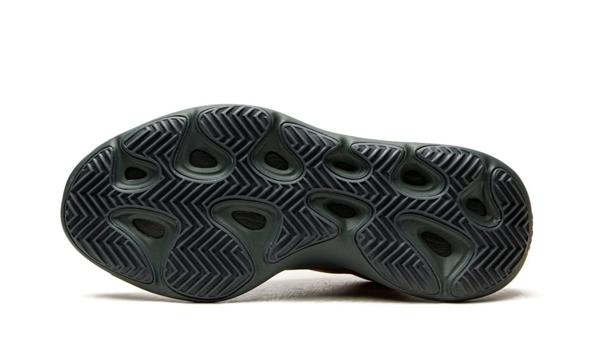 Yeezy 700 V3 Copper Fade - MNR Sneakers