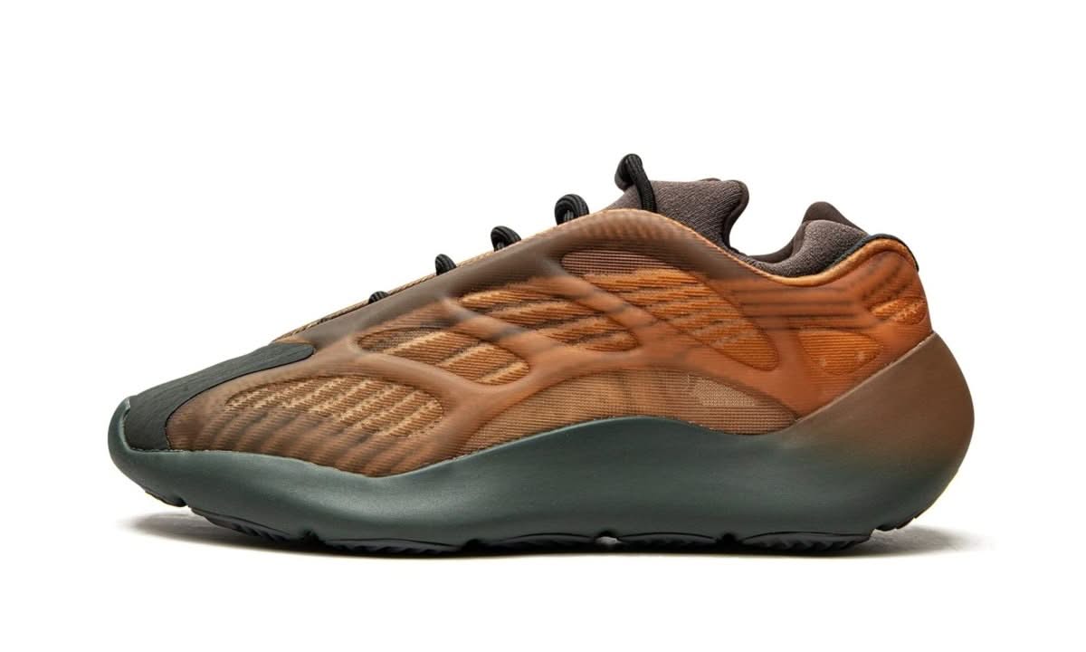 Yeezy 700 V3 Copper Fade - MNR Sneakers