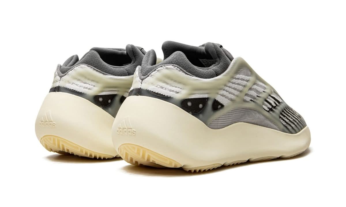 Yeezy 700 V3 Fade Salt - MNR Sneakers