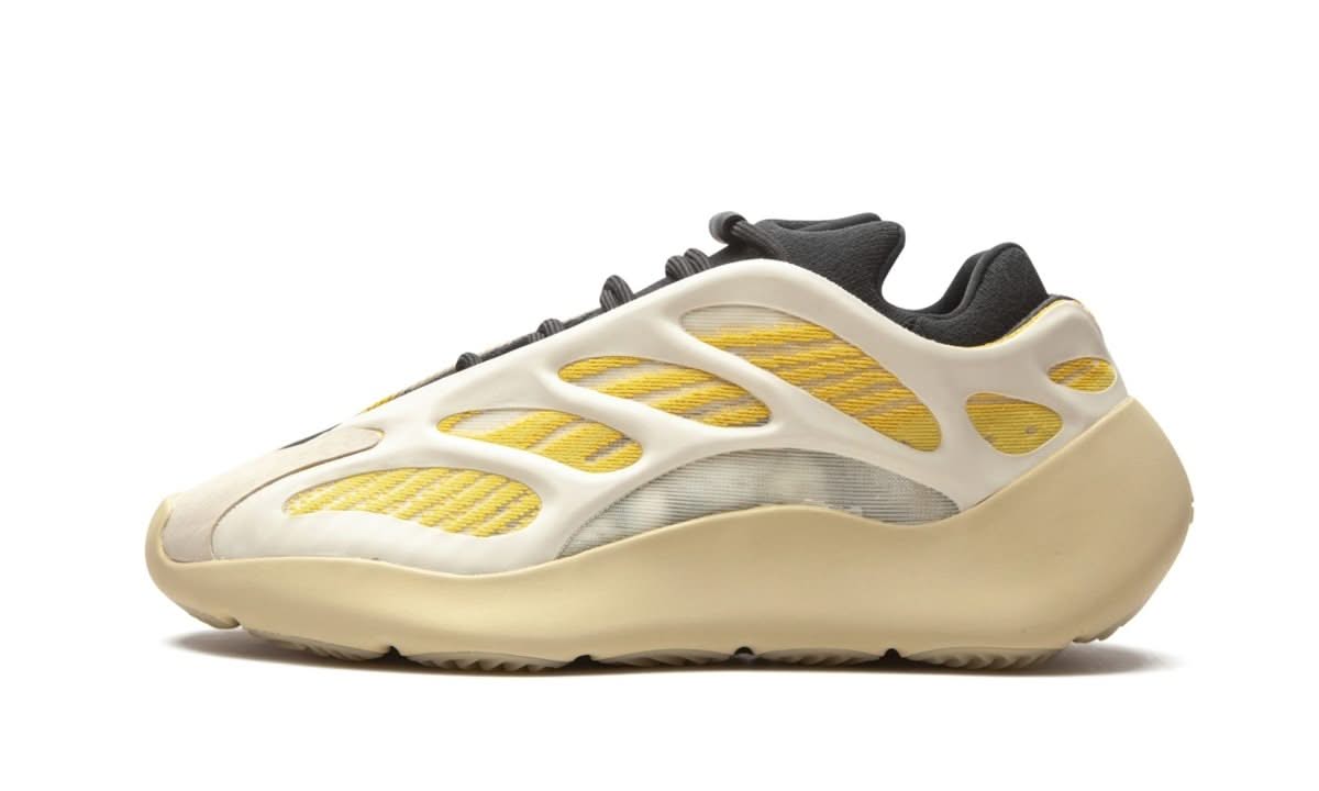 Yeezy 700 V3 Safflower - MNR Sneakers