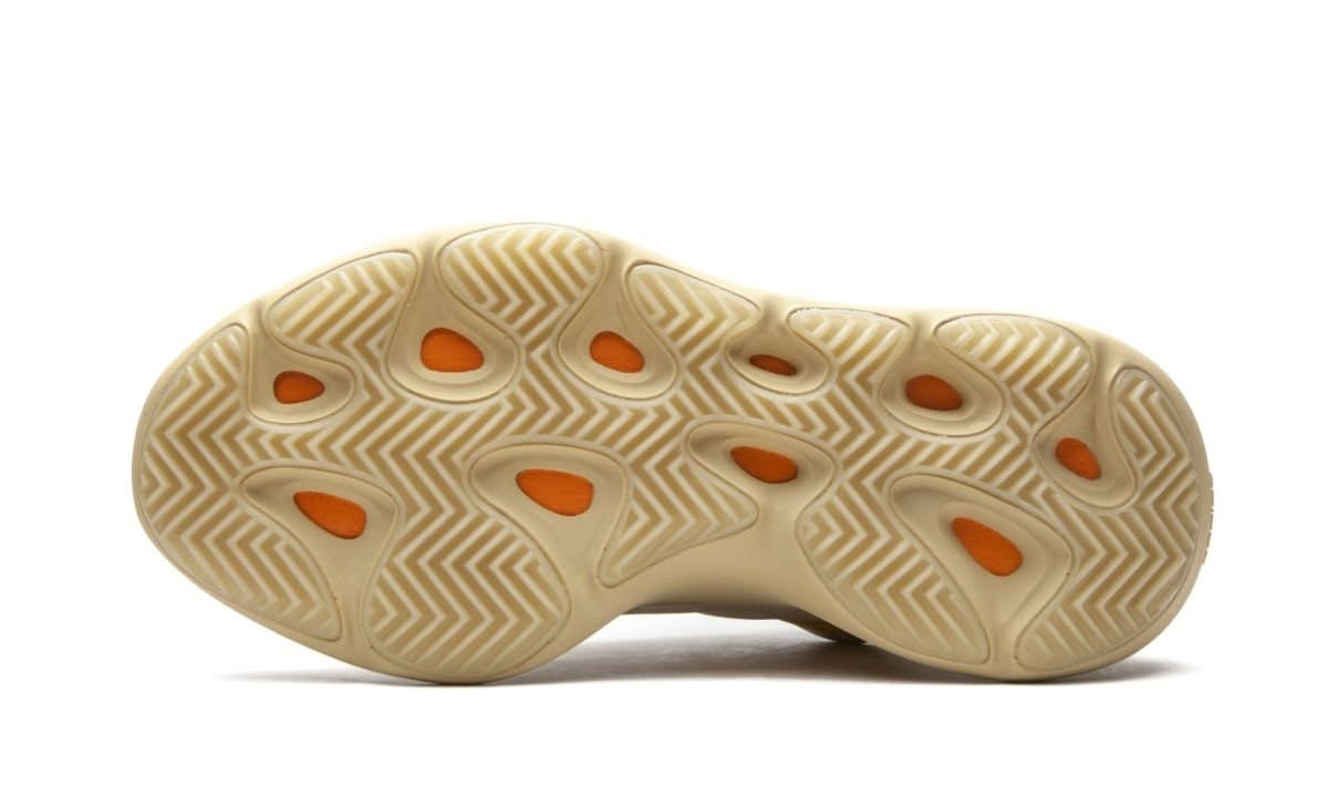 Yeezy 700 V3 Safflower - MNR Sneakers
