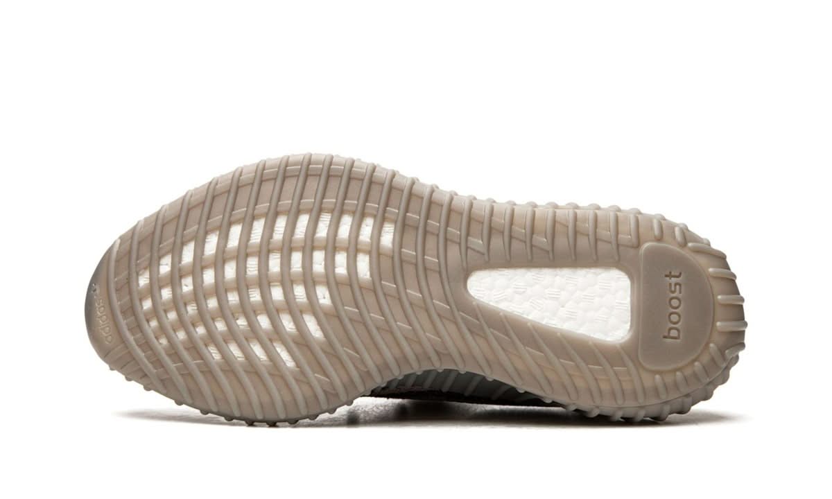 Yeezy Boost 350 V2 Beluga Reflective - MNR Sneakers