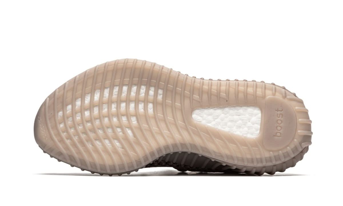 Yeezy Boost 350 V2 Fade - MNR Sneakers