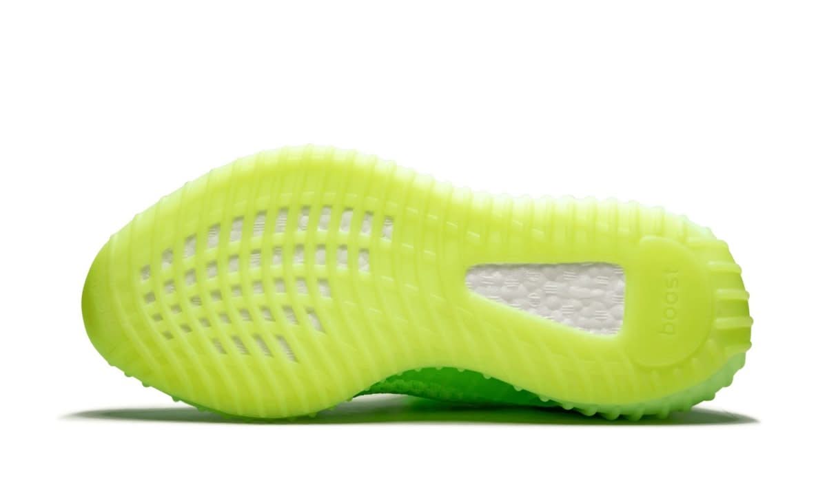 Yeezy Boost 350 V2 Glow in the Dark - MNR Sneakers