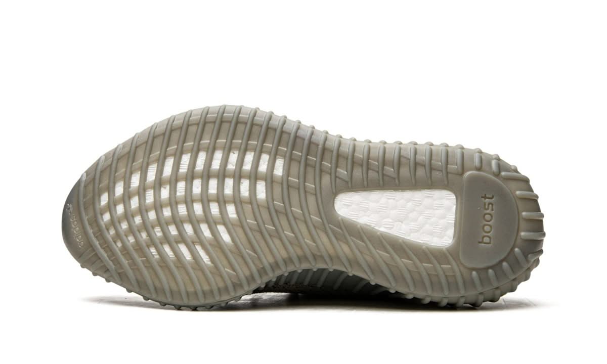 Yeezy Boost 350 V2 Granite - MNR Sneakers