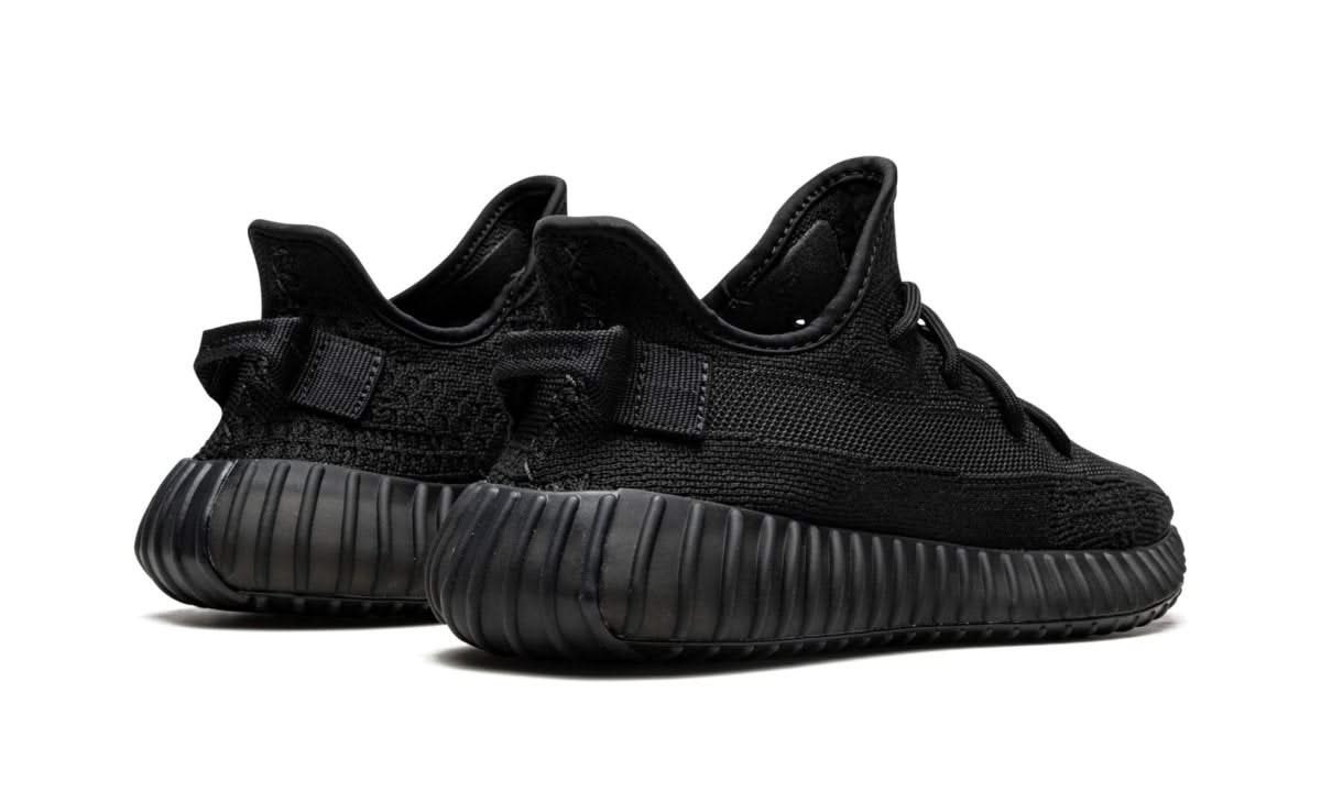 Yeezy Boost 350 V2 Onyx - MNR Sneakers